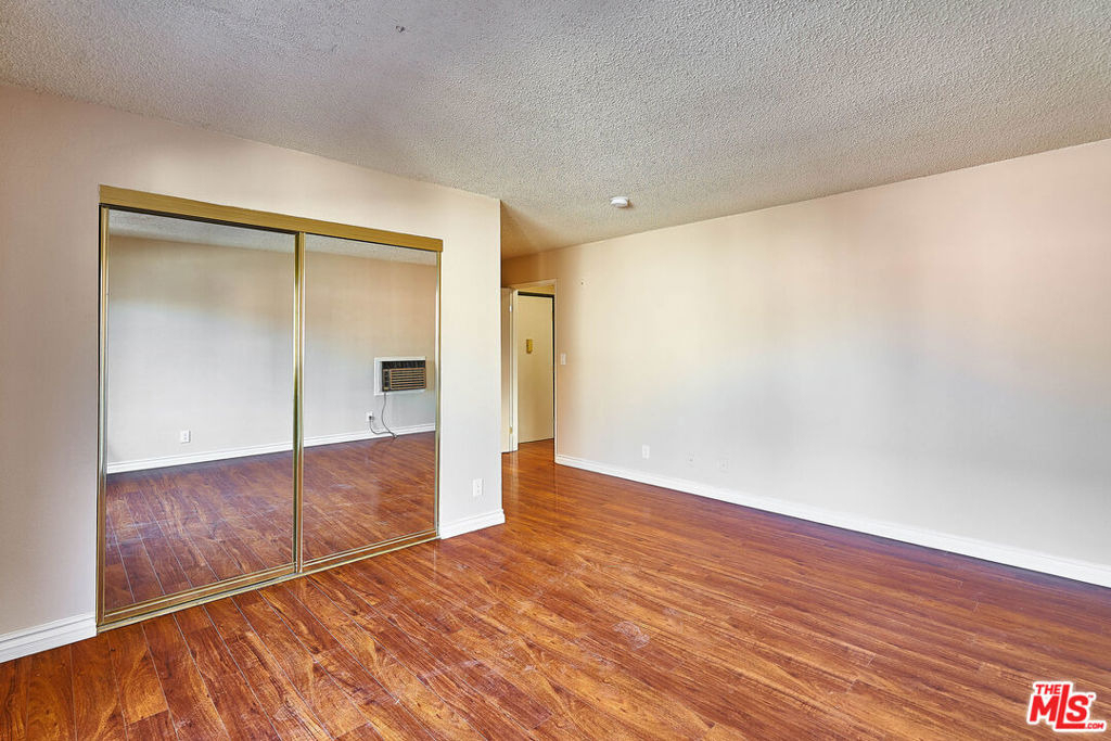 820 S St Andrews Place - Photo 11