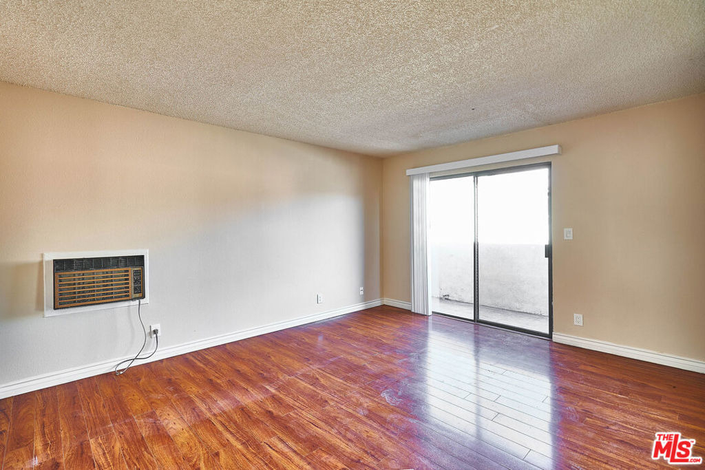 820 S St Andrews Place - Photo 9