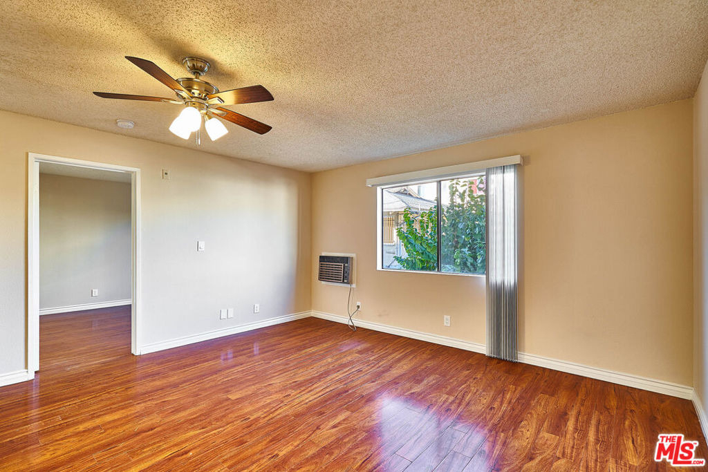 820 S St Andrews Place - Photo 14