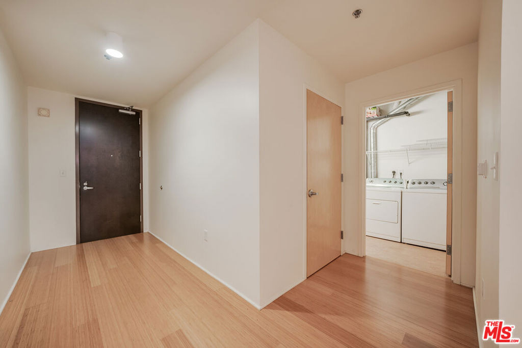 1111 S Grand Avenue - Photo 16