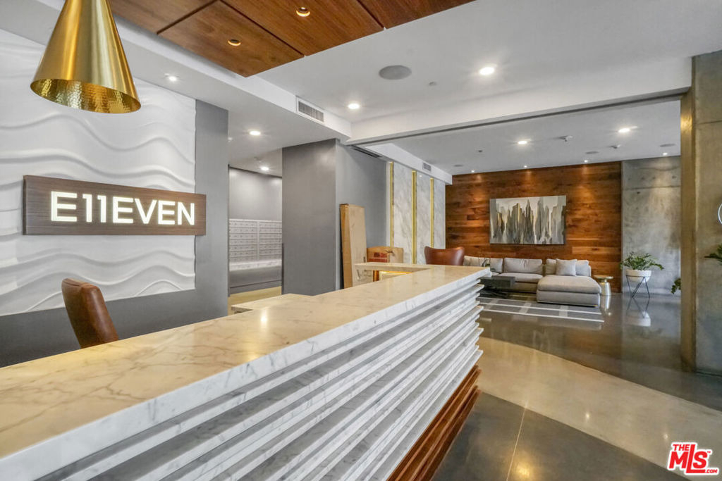 1111 S Grand Avenue - Photo 18