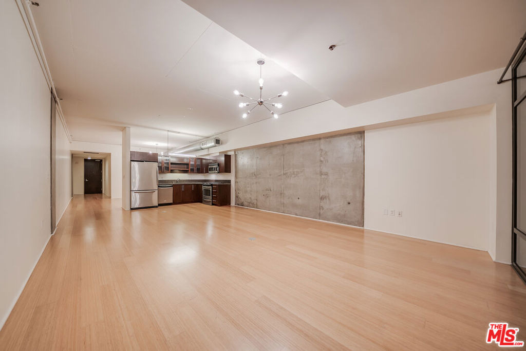 1111 S Grand Avenue - Photo 3