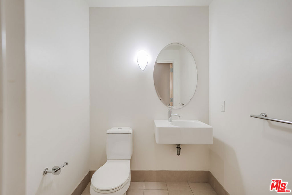 1111 S Grand Avenue - Photo 14