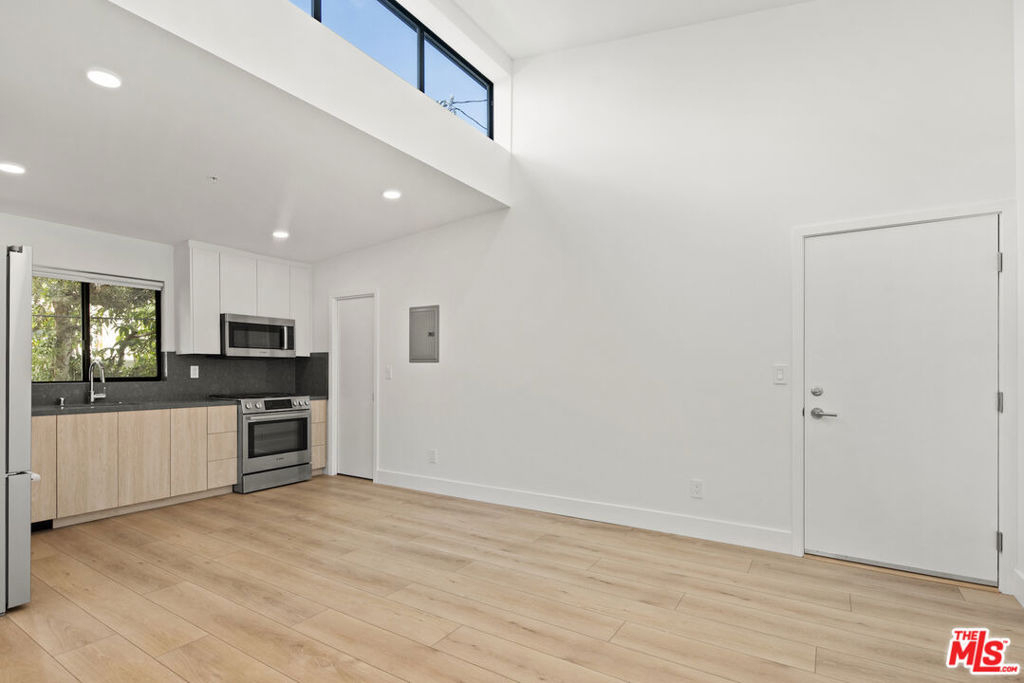 2918 3rd Street - Photo 4