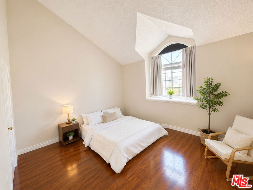 8950 Serapis Avenue - Photo 6
