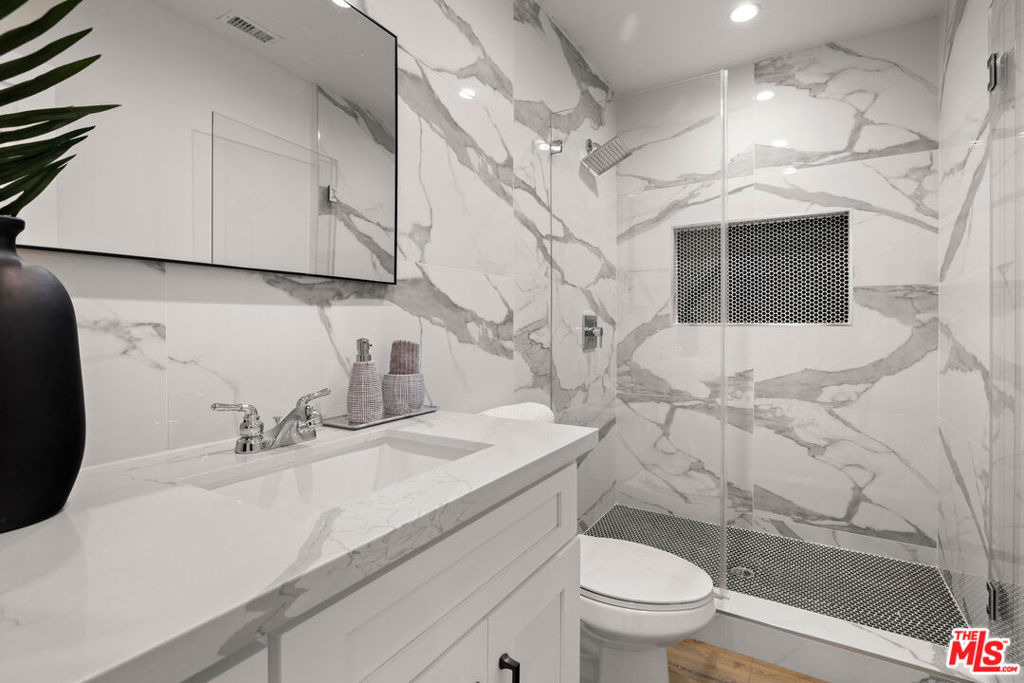 5928 Tobias Avenue - Photo 14
