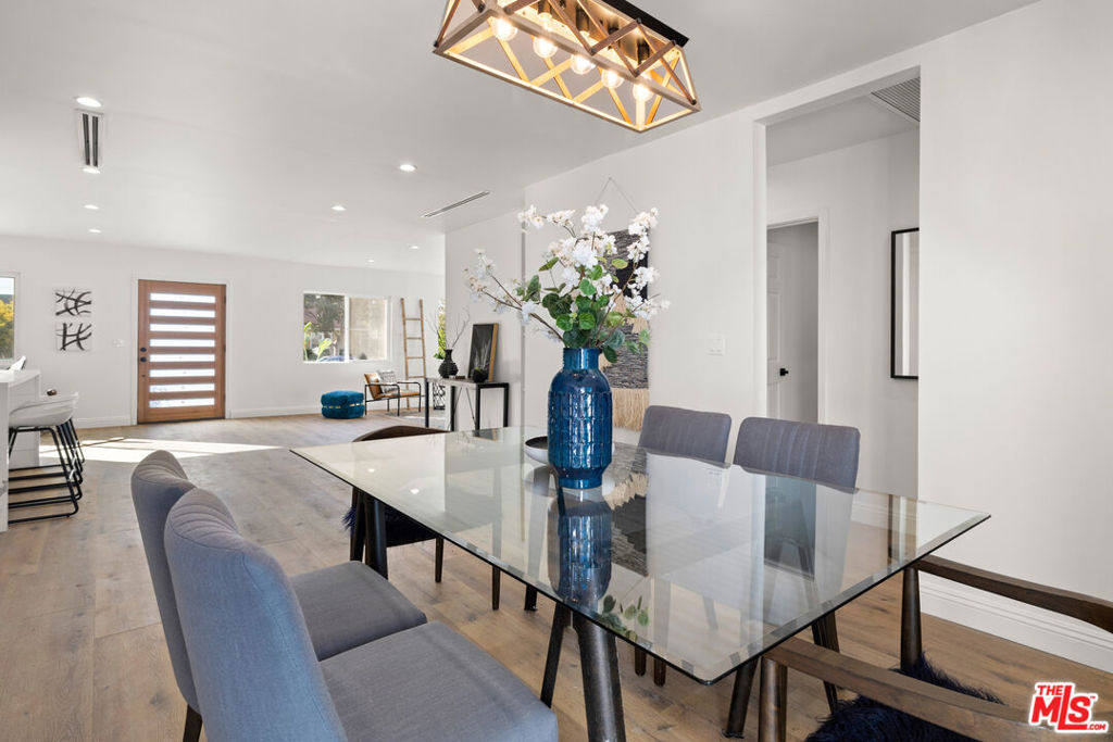 5928 Tobias Avenue - Photo 8
