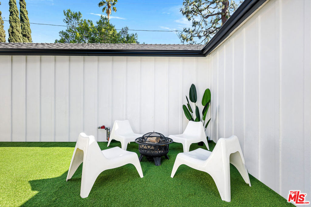 5928 Tobias Avenue - Photo 19