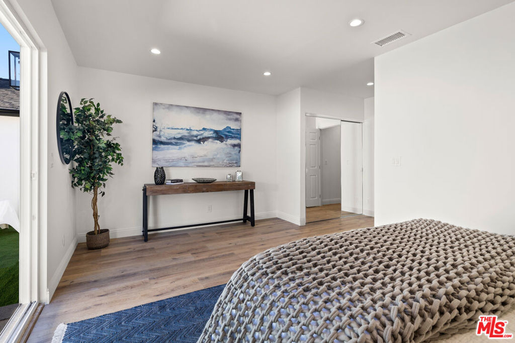 5928 Tobias Avenue - Photo 10