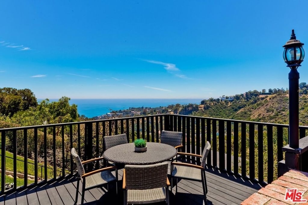 823 Enchanted Way - Photo 4