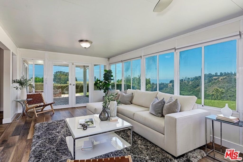 823 Enchanted Way - Photo 21