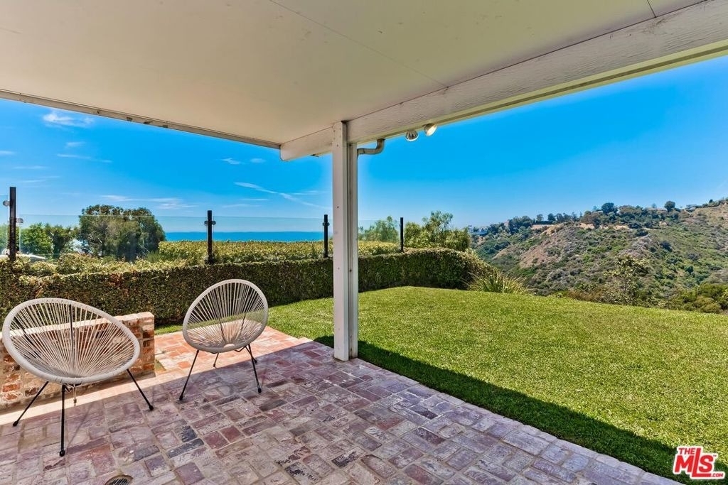 823 Enchanted Way - Photo 37