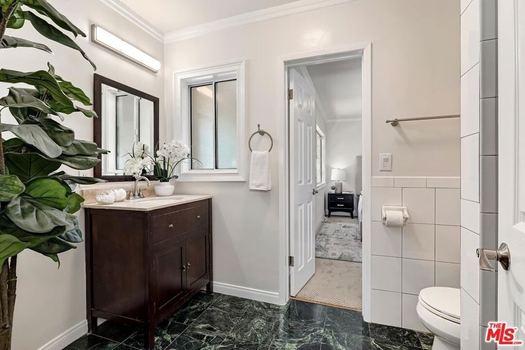 823 Enchanted Way - Photo 29