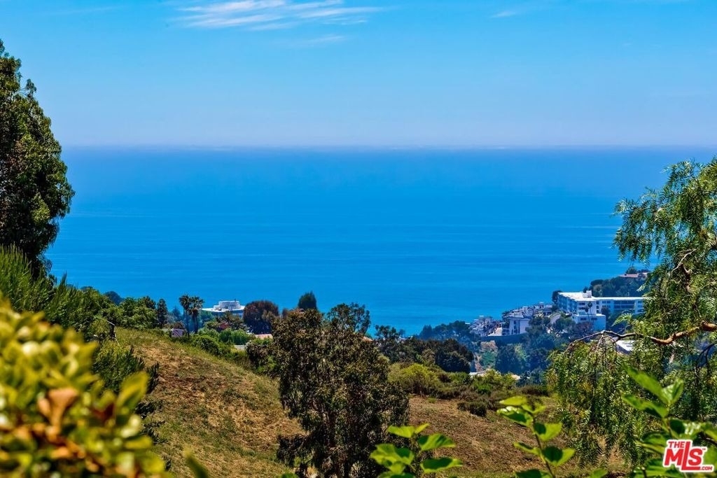 823 Enchanted Way - Photo 1