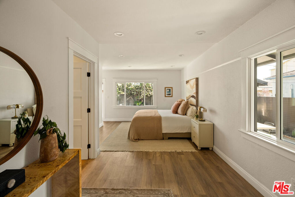 1726 W 52nd Street - Photo 15