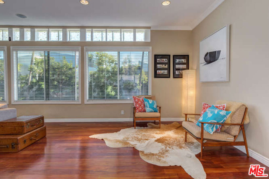 603 Vernon Avenue - Photo 1