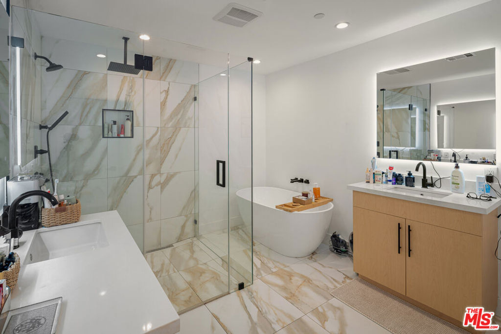 16740 Otsego Street - Photo 17