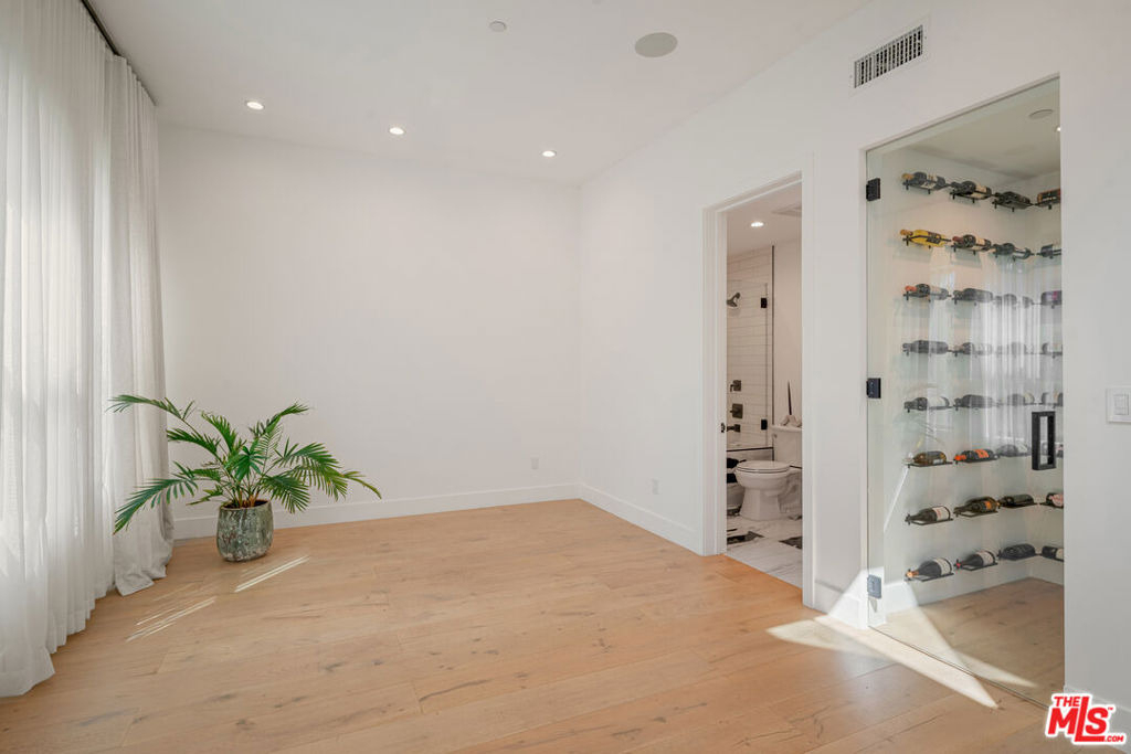 16740 Otsego Street - Photo 26