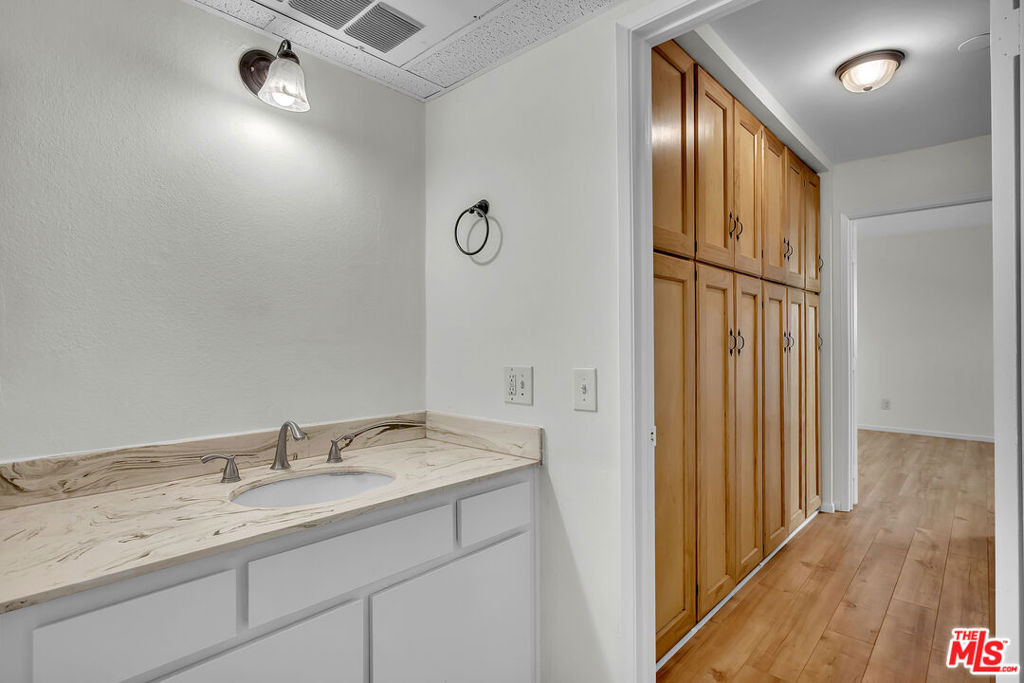 620 N Kenwood Street - Photo 21