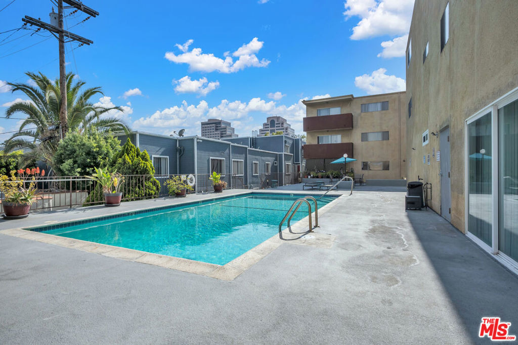 620 N Kenwood Street - Photo 28