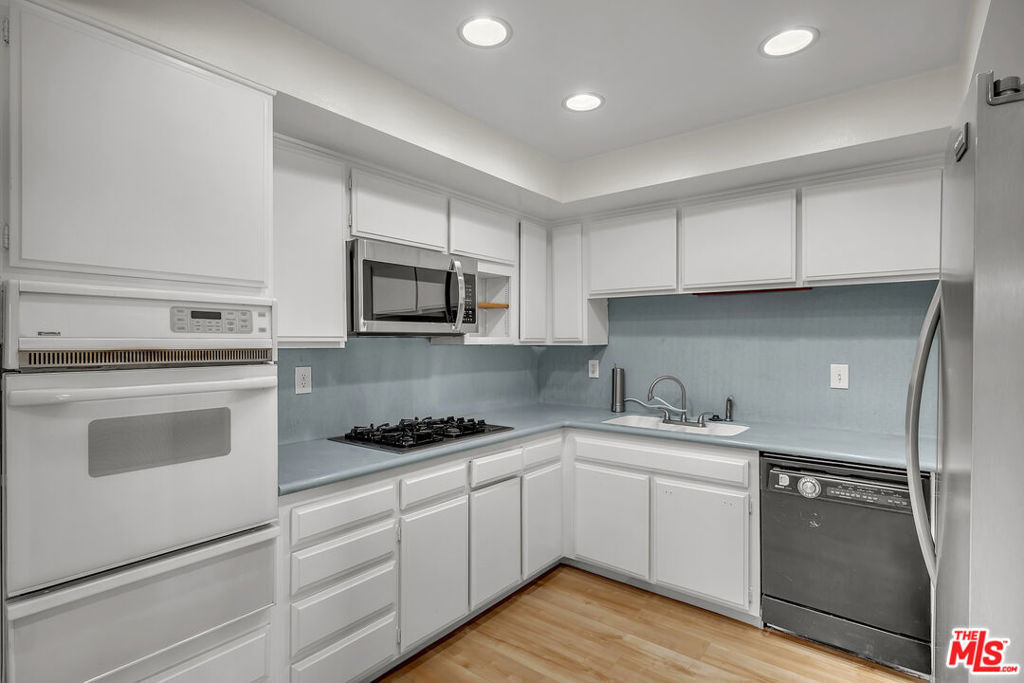 620 N Kenwood Street - Photo 25
