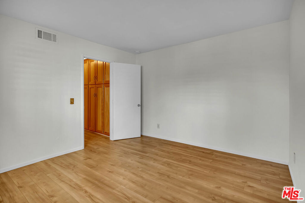620 N Kenwood Street - Photo 18