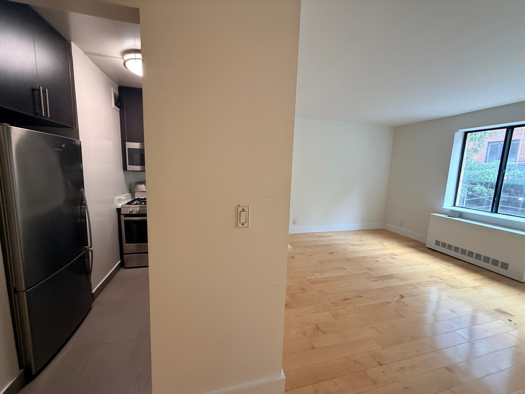 West 53rd Street - Photo 3