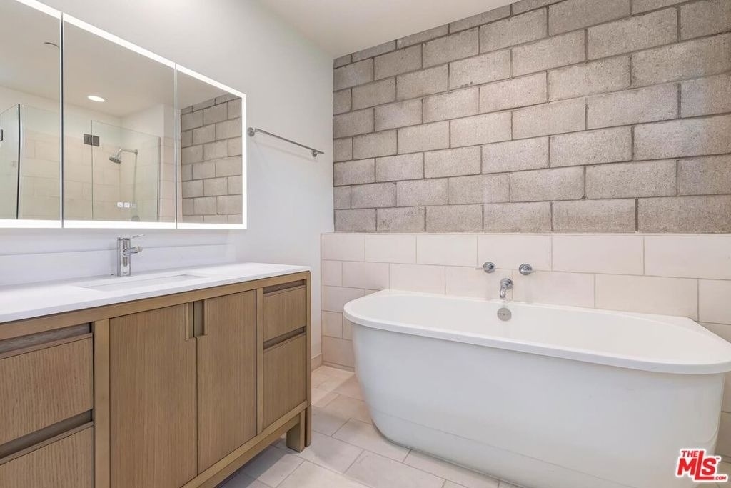 3450 Cahuenga Boulevard - Photo 19
