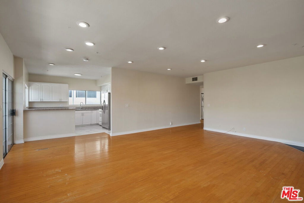 923 Euclid Street - Photo 4