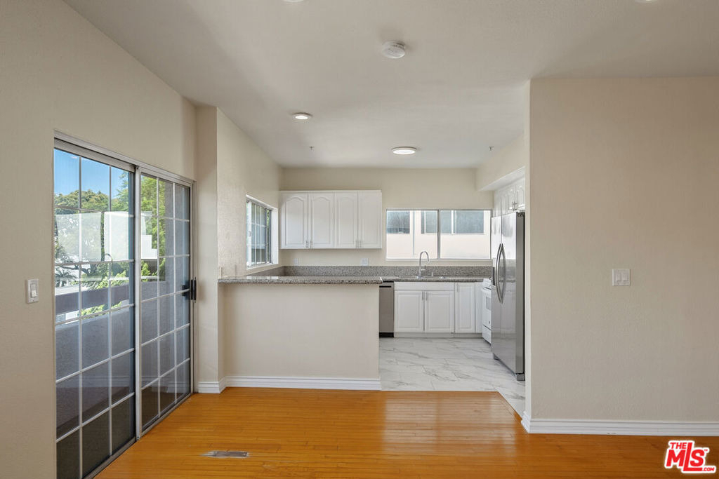 923 Euclid Street - Photo 5