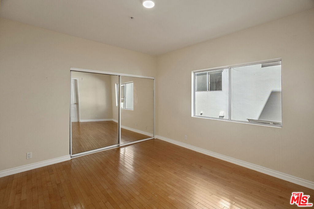923 Euclid Street - Photo 12