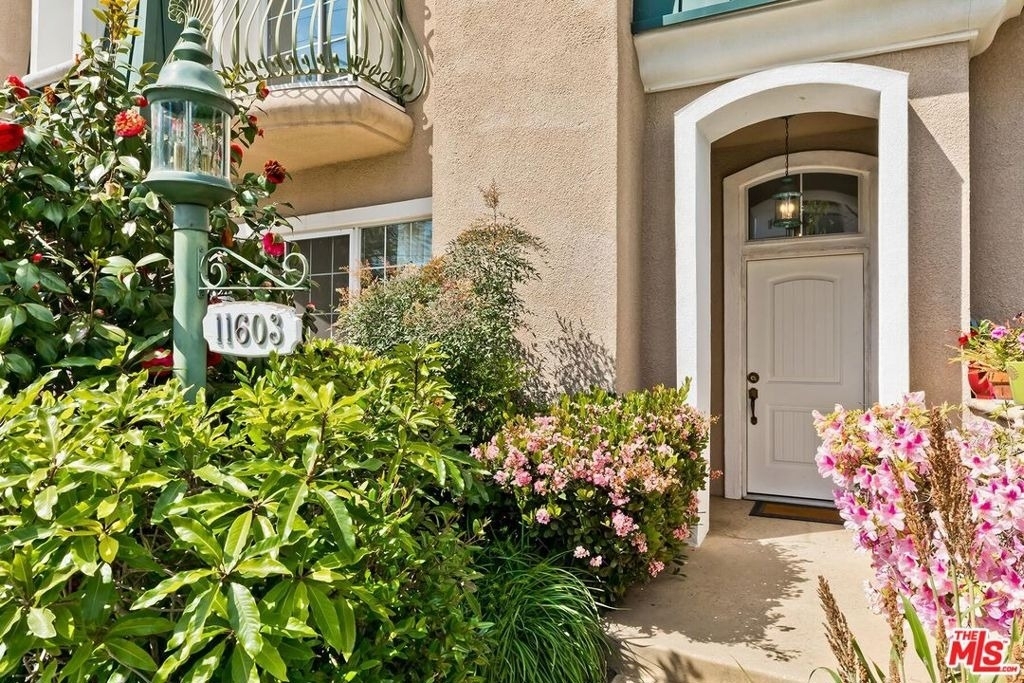 11603 Mississippi Avenue - Photo 1