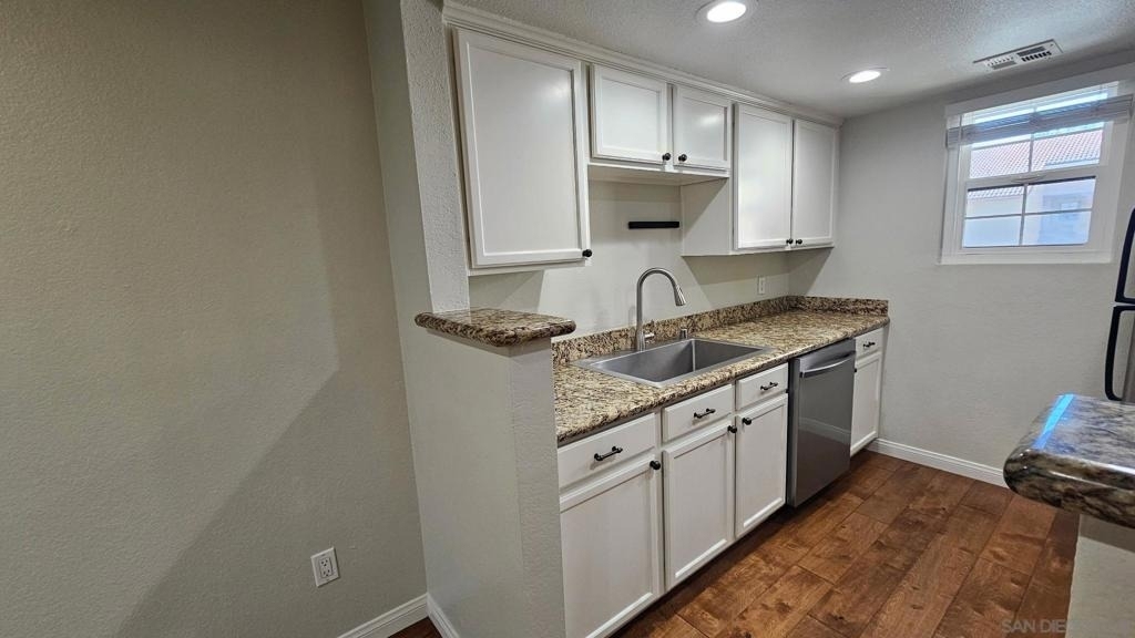 12091 Alta Carmel Ct - Photo 2
