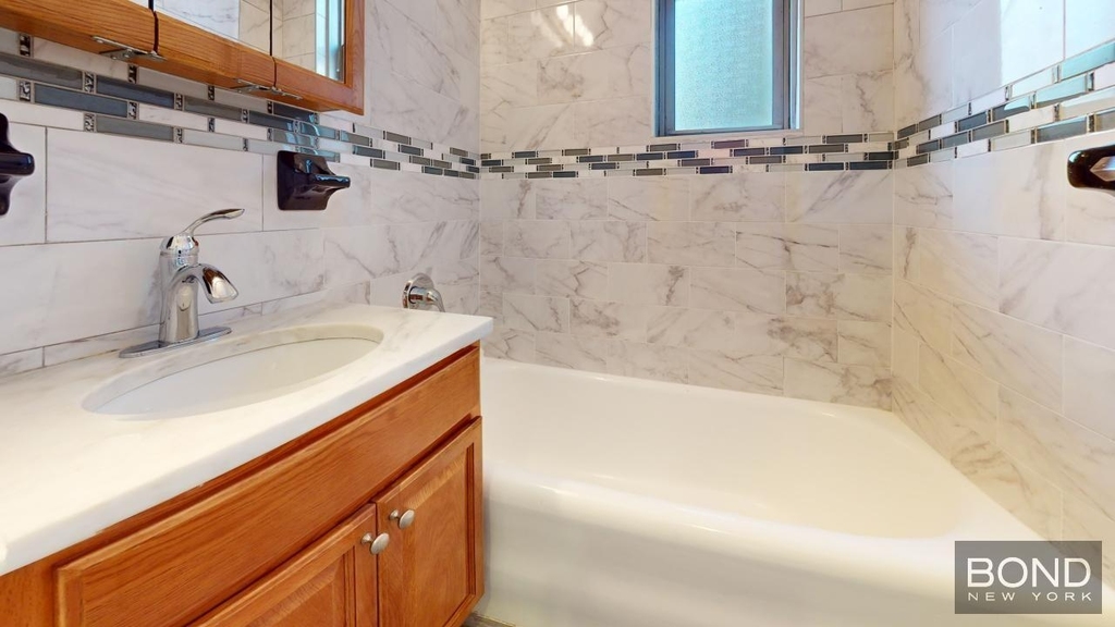East 38th Street - Photo 8