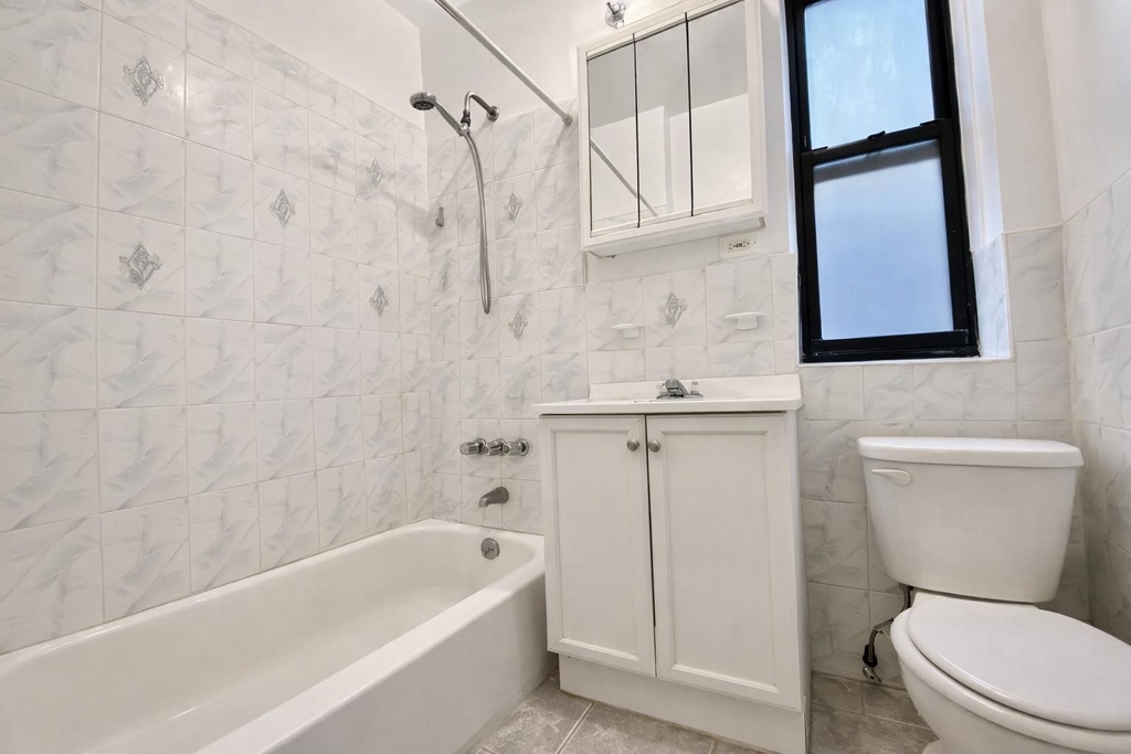590 Fort Washington Avenue - Photo 8