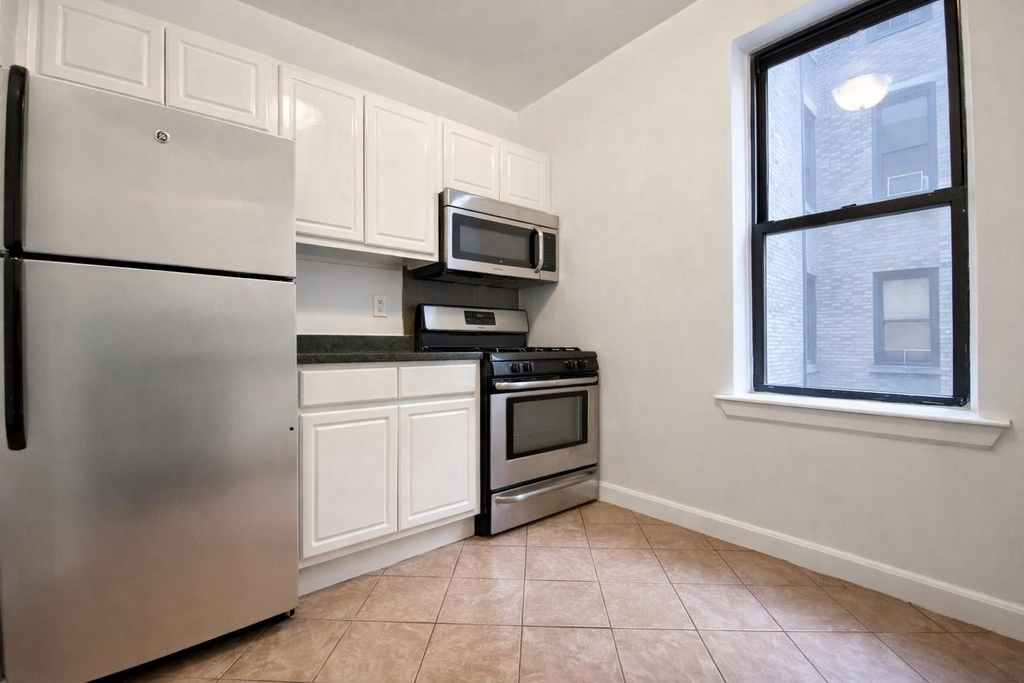 590 Fort Washington Avenue - Photo 5