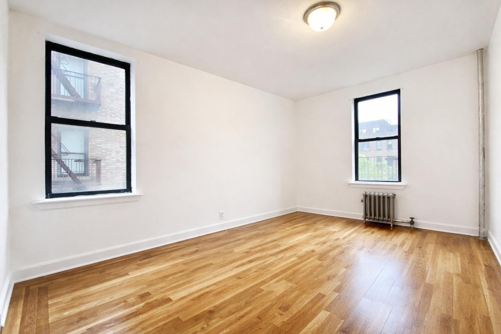 590 Fort Washington Avenue - Photo 4