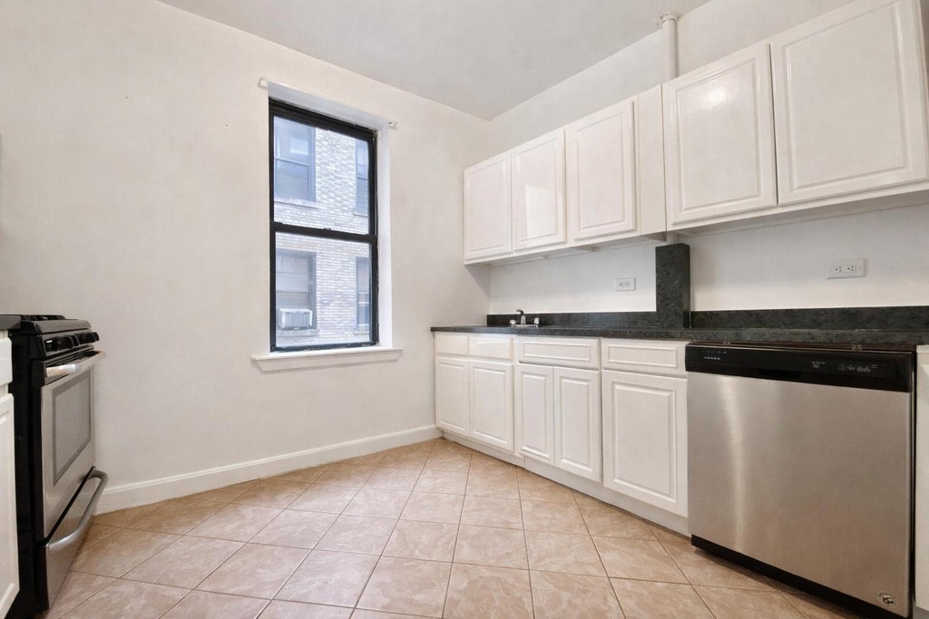 590 Fort Washington Avenue - Photo 6