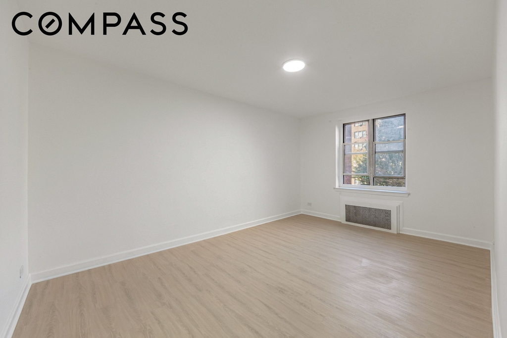 34th Avenue - Photo 3