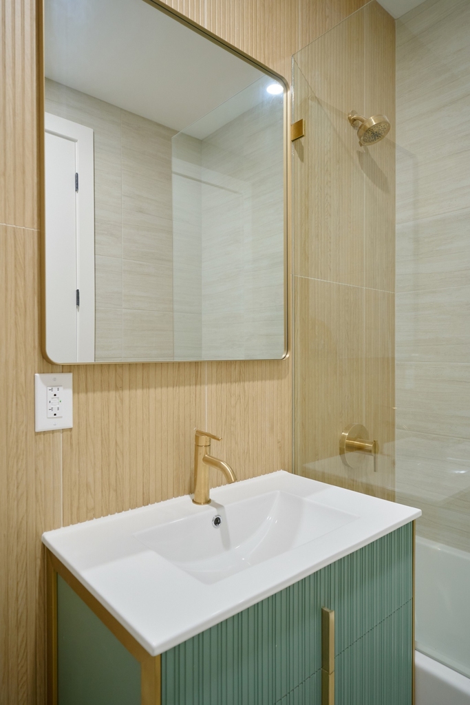 5th Avenue - Photo 3