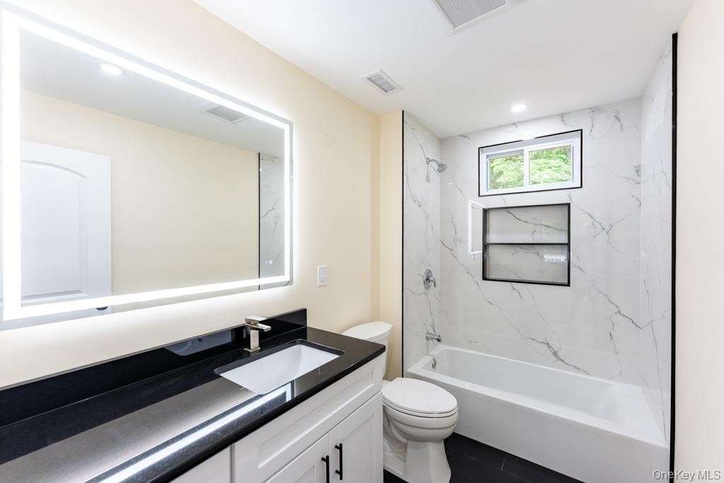 745 Peekskill Hollow Road - Photo 9