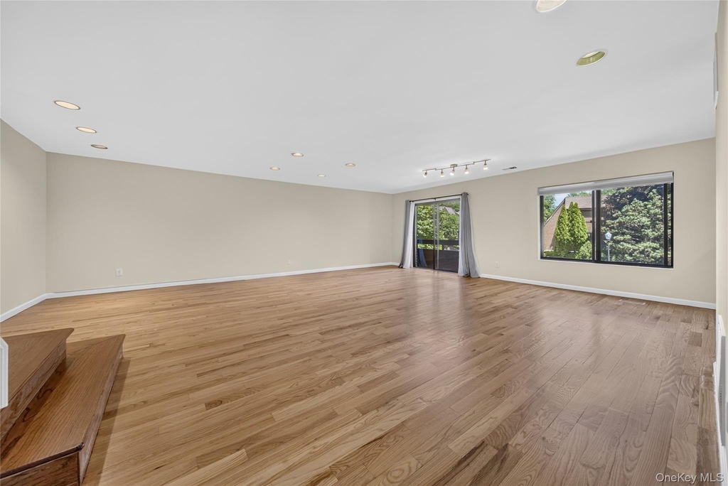 46 Acorn Pond Drive - Photo 2