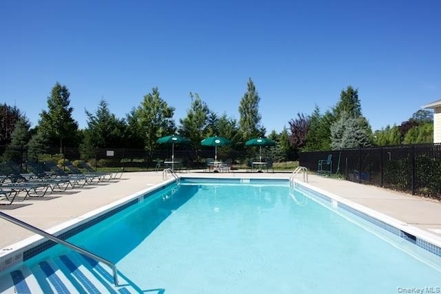 216 Center Court - Photo 0