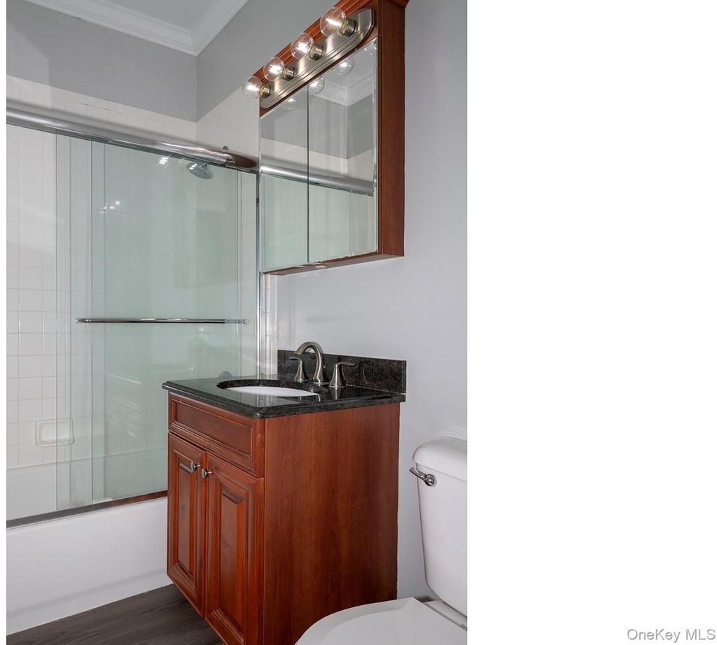 216 Center Court - Photo 10
