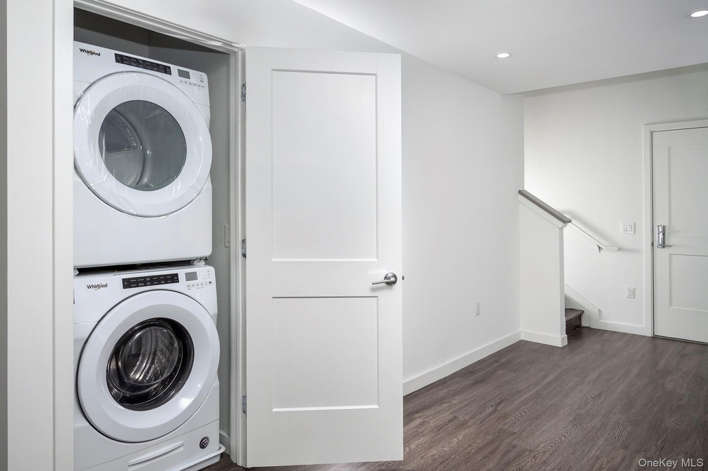 119 Searing Avenue - Photo 3