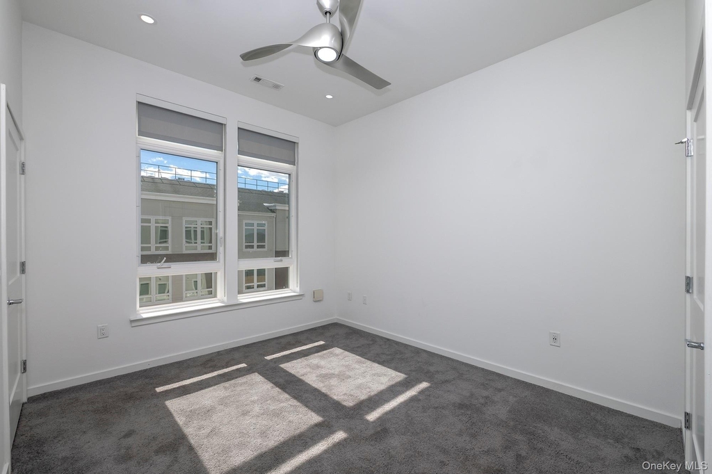 119 Searing Avenue - Photo 8