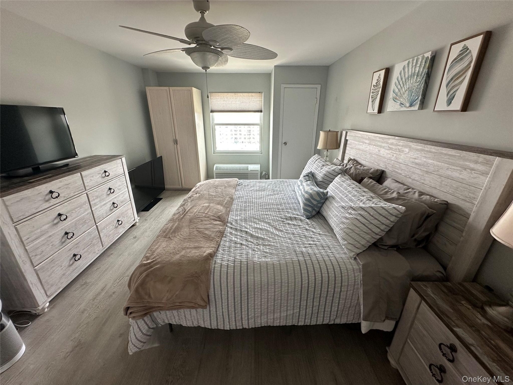 360 Shore Road - Photo 11