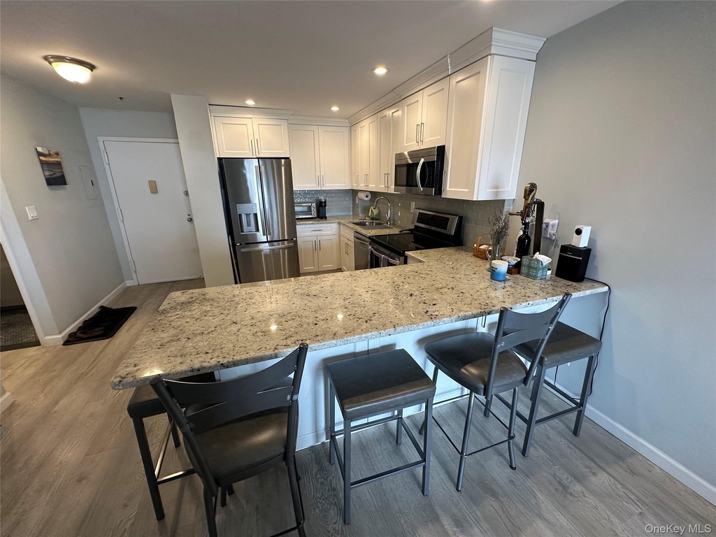 360 Shore Road - Photo 8
