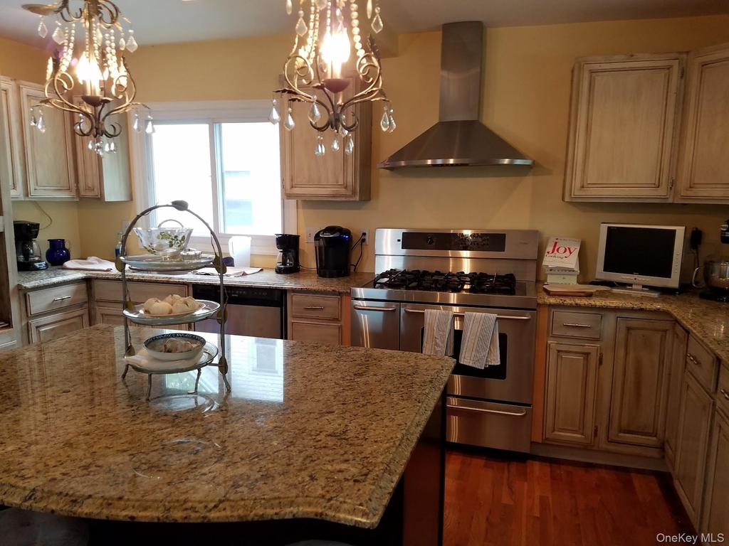 124 Murray Avenue - Photo 0