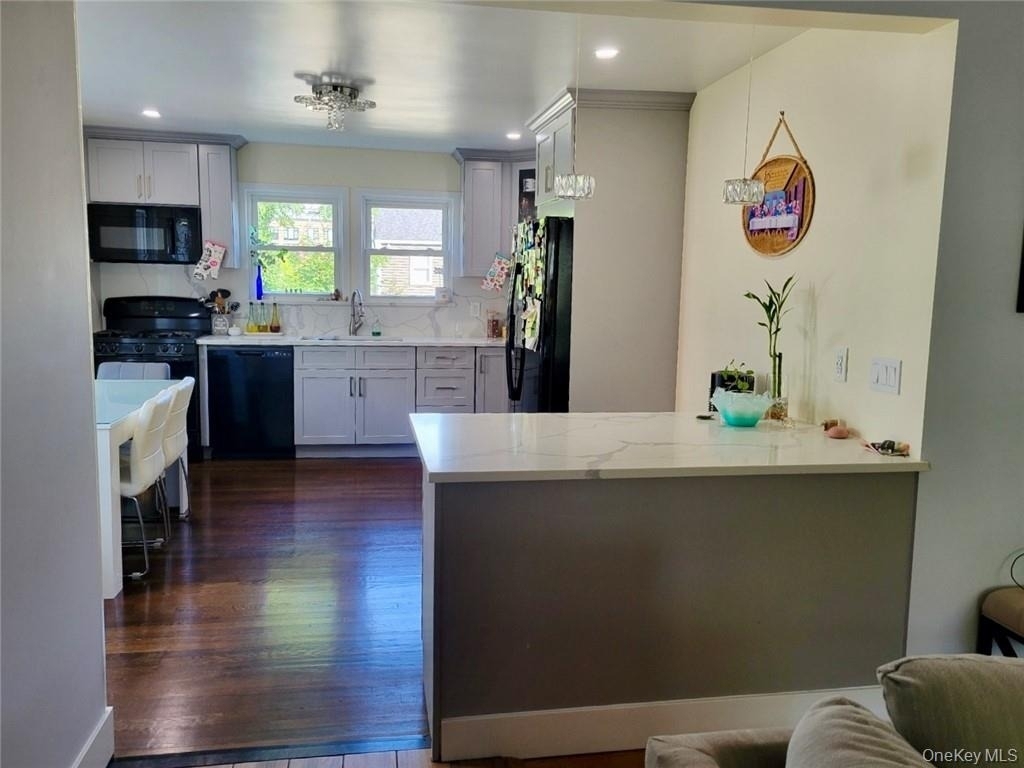 313 Stanley Avenue - Photo 4